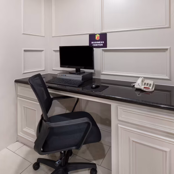 07121_business_center_1